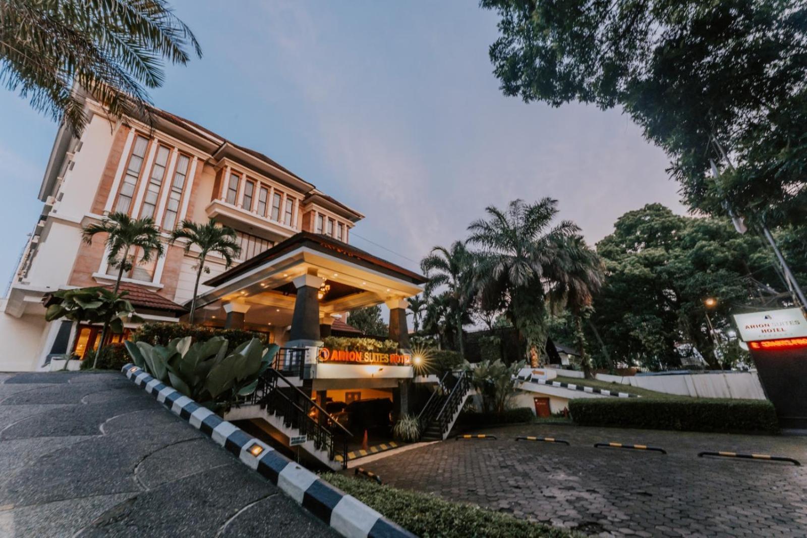 Arion Hotel 4*